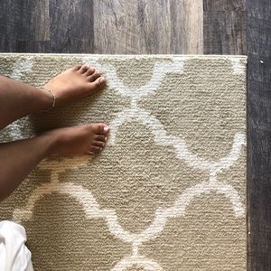 Meet your Posher, Ava